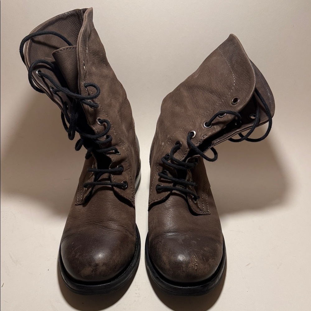 Clark’s Brown Lace-Up Leather Boots US 7